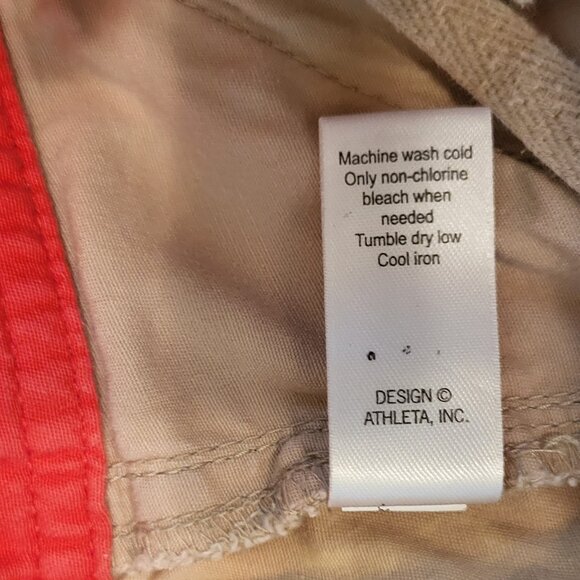 Athleta Coastal Cargo Convertible Hiking Shorts - Tan - Size 4 - Picture 6 of 9